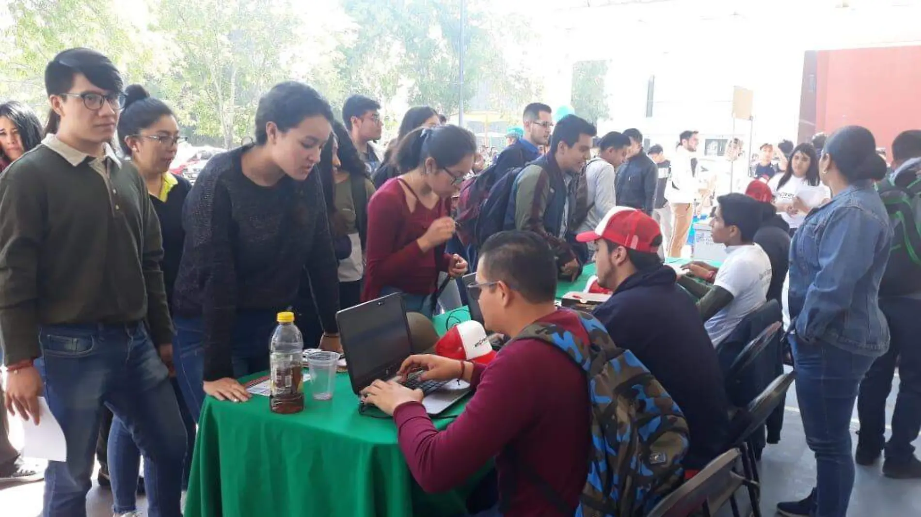 Feria de la Empleo para jóvenes universitarios